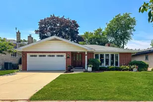 1140 S Stone Ave, La Grange, IL 60525 - Photo 1