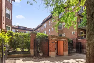 843 W Belle Plaine Ave, Chicago, IL 60613 - Photo 1