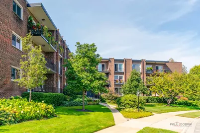 1230 N Western Avenue #301, Lake Forest, IL 60045 - Photo 1