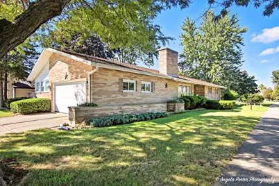 558 1st Street, Antioch, IL 60002 - Photo 1