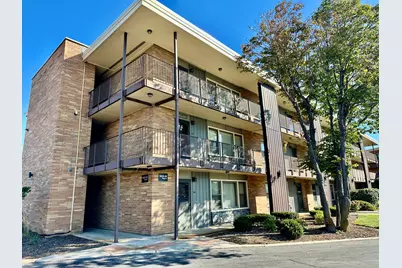 9630 W Higgins Road #3A, Rosemont, IL 60018 - Photo 1
