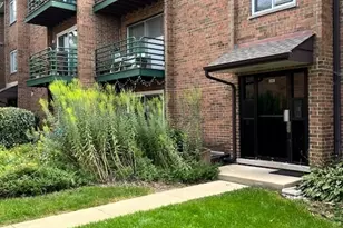 1029 Buccaneer Dr, Schaumburg, IL 60173 - Photo 1