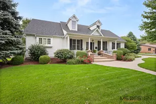 533 Fairway Ln, Sycamore, IL 60178 - Photo 1