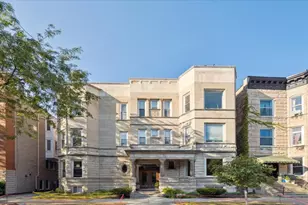 626 W Buckingham Pl, Chicago, IL 60657 - Photo 1