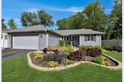 543 S Warren Avenue, Palatine, IL 60074 - Photo 1