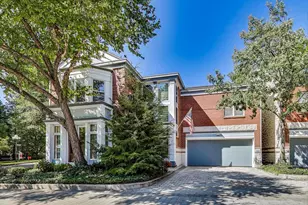 2 Eaton Ct, Elmhurst, IL 60126 - Photo 1