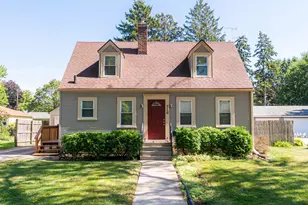 510 S 6th St, Dekalb, IL 60115 - Photo 1