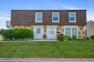 1393 Woodcutter Ln, Wheaton, IL 60189 - Photo 1