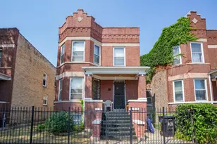822 N Avers Ave, Chicago, IL 60651 - Photo 1