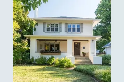 2009 E Taylor Street, Bloomington, IL 61701 - Photo 1