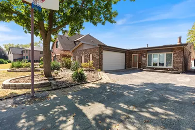 10016 Harnew Road, Oak Lawn, IL 60453 - Photo 1