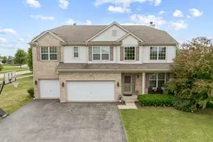 720 James Dr, Hampshire, IL 60140 - Photo 1