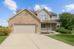 675 Hunters Path, Marengo, IL 60152 - Photo 1
