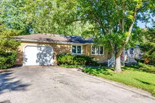 20831 N Maple Ct, Deerfield, IL 60015 - Photo 1