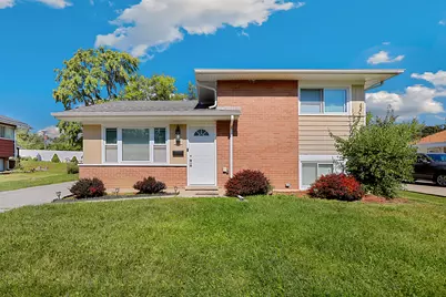 613 Saratoga Drive, Chicago Heights, IL 60411 - Photo 1