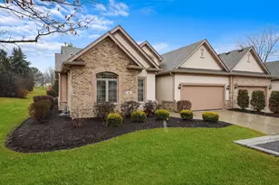 19 Laughry Ln, Palos Park, IL 60464 - Photo 1