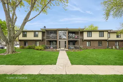 568 Somerset Lane #7, Crystal Lake, IL 60014 - Photo 1