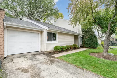 1255 E Canterbury Trail #4, Palatine, IL 60074 - Photo 1