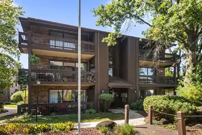9545 Southwest Highway #5, Oak Lawn, IL 60453 - Photo 1