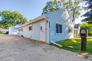 304 E Willow Dr, Round Lake Park, IL 60073 - Photo 1