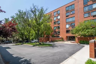 1143 S Plymouth Ct, Chicago, IL 60605 - Photo 1