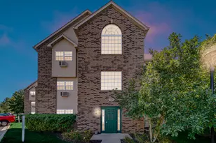 330 Cunat Blvd, Richmond, IL 60071 - Photo 1