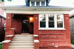 8349 S Oglesby Ave, Chicago, IL 60617 - Photo 1