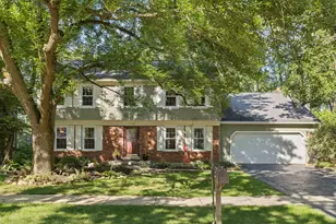 1625 Indian Knoll Rd, Naperville, IL 60565 - Photo 1