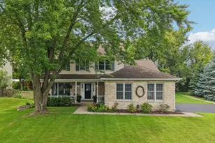 2101 Red Barn Ct, Woodstock, IL 60098 - Photo 1