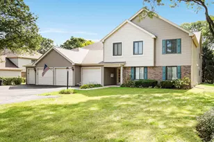 27W705 Grasmere Dr, Winfield, IL 60190 - Photo 1