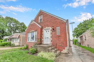 5608 N Nagle Ave, Chicago, IL 60646 - Photo 1