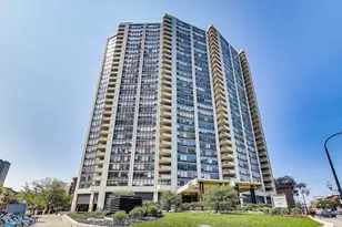 3930 N Pine Grove Ave, Chicago, IL 60613 - Photo 1