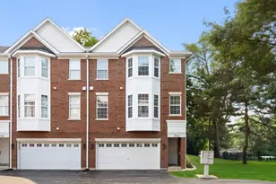 775 N Regis Ct, Palatine, IL 60067 - Photo 1