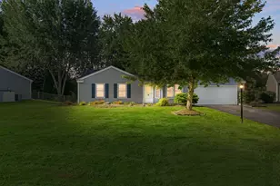 833 Dartmouth Dr, Island Lake, IL 60042 - Photo 1