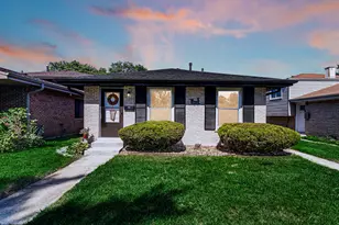 14112 S Hoxie Ave, Burnham, IL 60633 - Photo 1