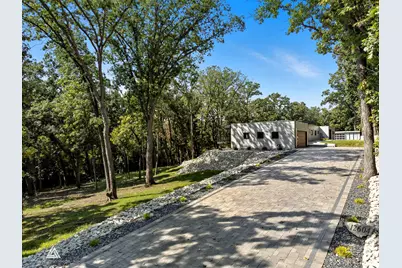 12604 S Pawnee Road, Palos Park, IL 60464 - Photo 1