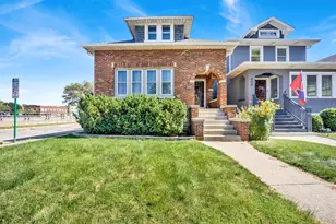 902 S Kenilworth Ave, Oak Park, IL 60304 - Photo 1