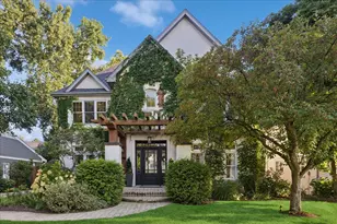 425 Greenfield Ave, Glen Ellyn, IL 60137 - Photo 1