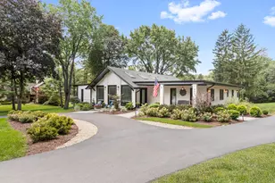 404 Inverdale Dr, Inverness, IL 60010 - Photo 1