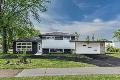 980 Marshall Drive, Des Plaines, IL 60016 - Photo 1