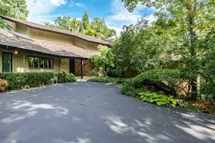 2520 Oakridge Ln, Rockford, IL 61107 - Photo 1