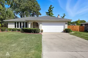 6224 W Carol Ln, Palos Heights, IL 60463 - Photo 1