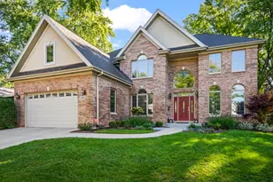 1251 N Chicago Ave, Arlington Heights, IL 60004 - Photo 1