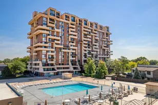 465 W Dominion Dr, Wood Dale, IL 60191 - Photo 1