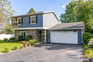 24349 W Camelot Rd, Joliet, IL 60404 - Photo 1