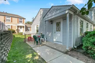 1246 Prairie Ave, Glendale Heights, IL 60139 - Photo 1