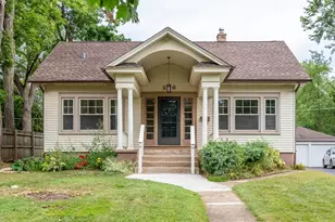 256 Stanley Ave, Waukegan, IL 60085 - Photo 1