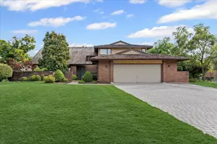 817 Merry Ln, Oak Brook, IL 60523 - Photo 1