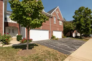 153 Fulbright Ln, Schaumburg, IL 60194 - Photo 1