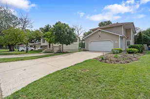 2209 Greengold St, Crest Hill, IL 60403 - Photo 1